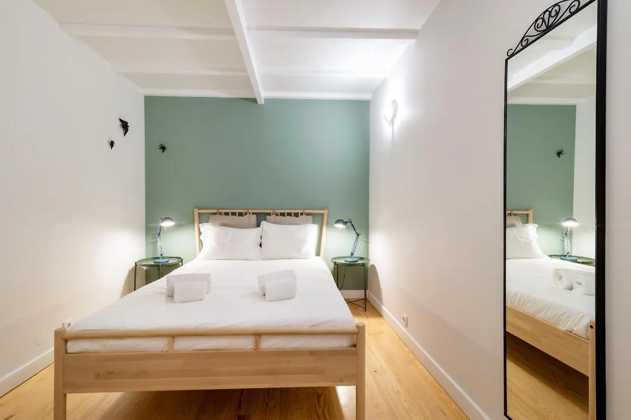 شقة Lisboa  في Guestready - Cosy Madalena Flat